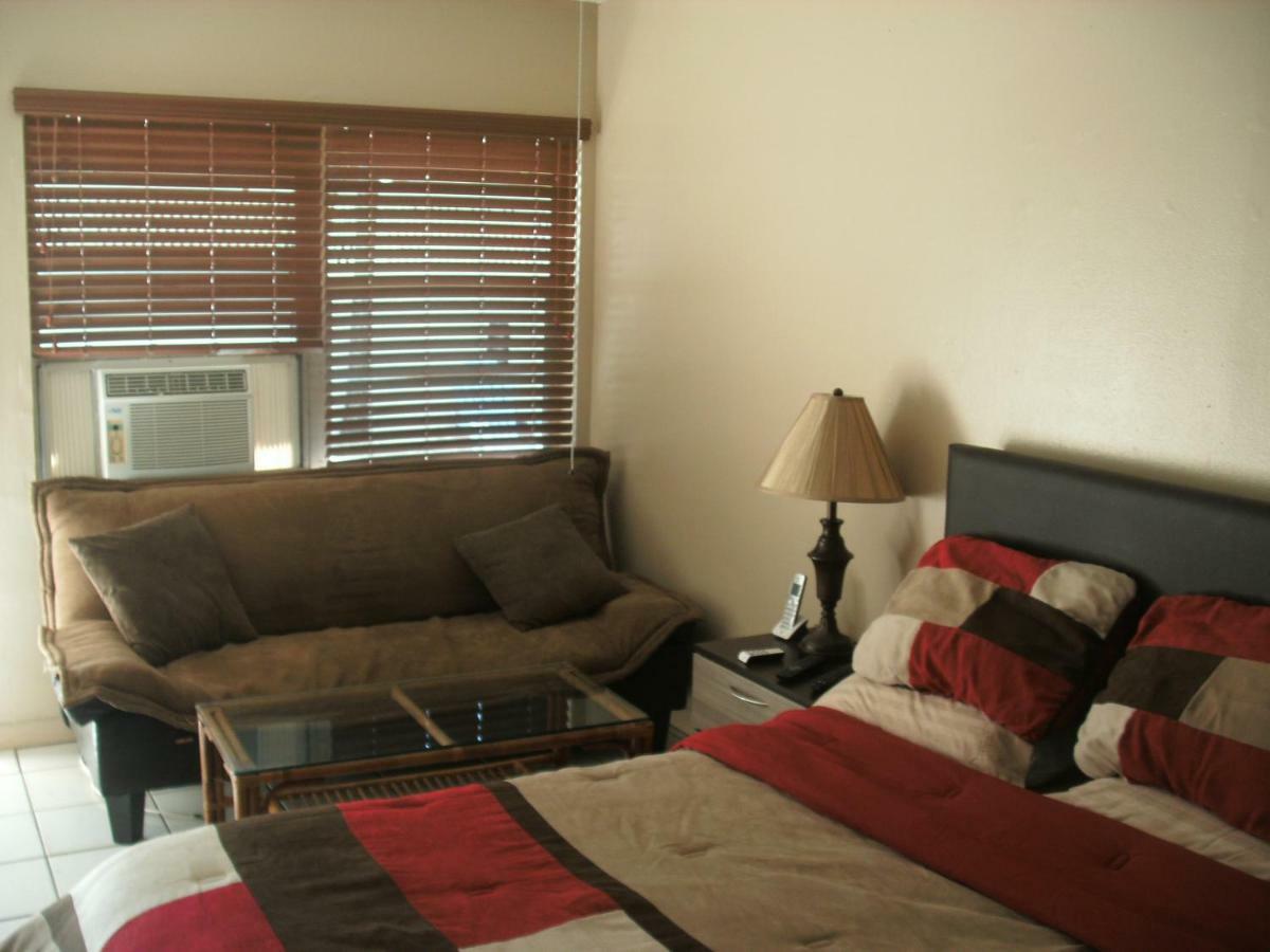 Newly Furnished Large, Clean, Quiet Private Unit Appartement Fort Lauderdale Buitenkant foto